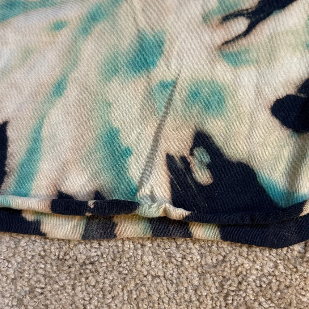 Duke University Stores Navy & Cream Tie Dye “DUKE” Cropped T-Shirt. Size Medium - Picture 7 of 7